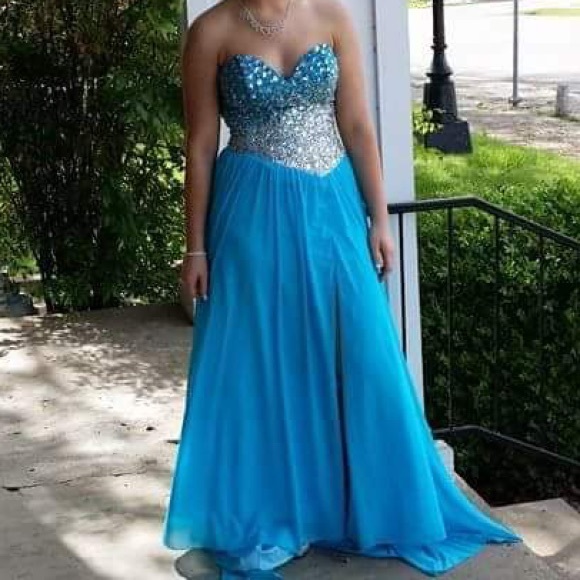 Prom Dress - Picture 3 of 3